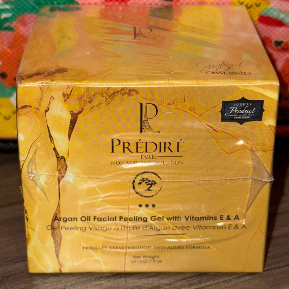 Predire Paris Argan Oil Cooling Facial Peeling Gel with Vitamins E & A | BNIB